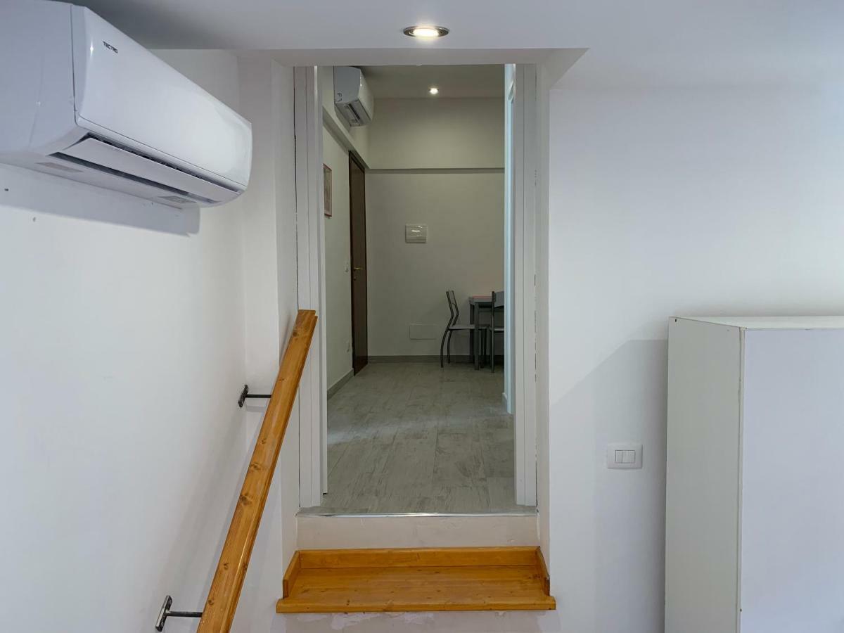Deni'S Apartments Per 4 Siraküza Dış mekan fotoğraf