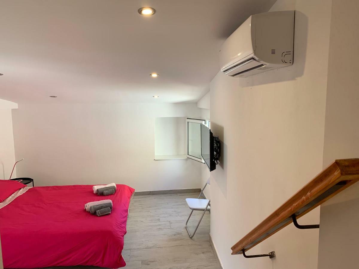 Deni'S Apartments Per 4 Siraküza Dış mekan fotoğraf