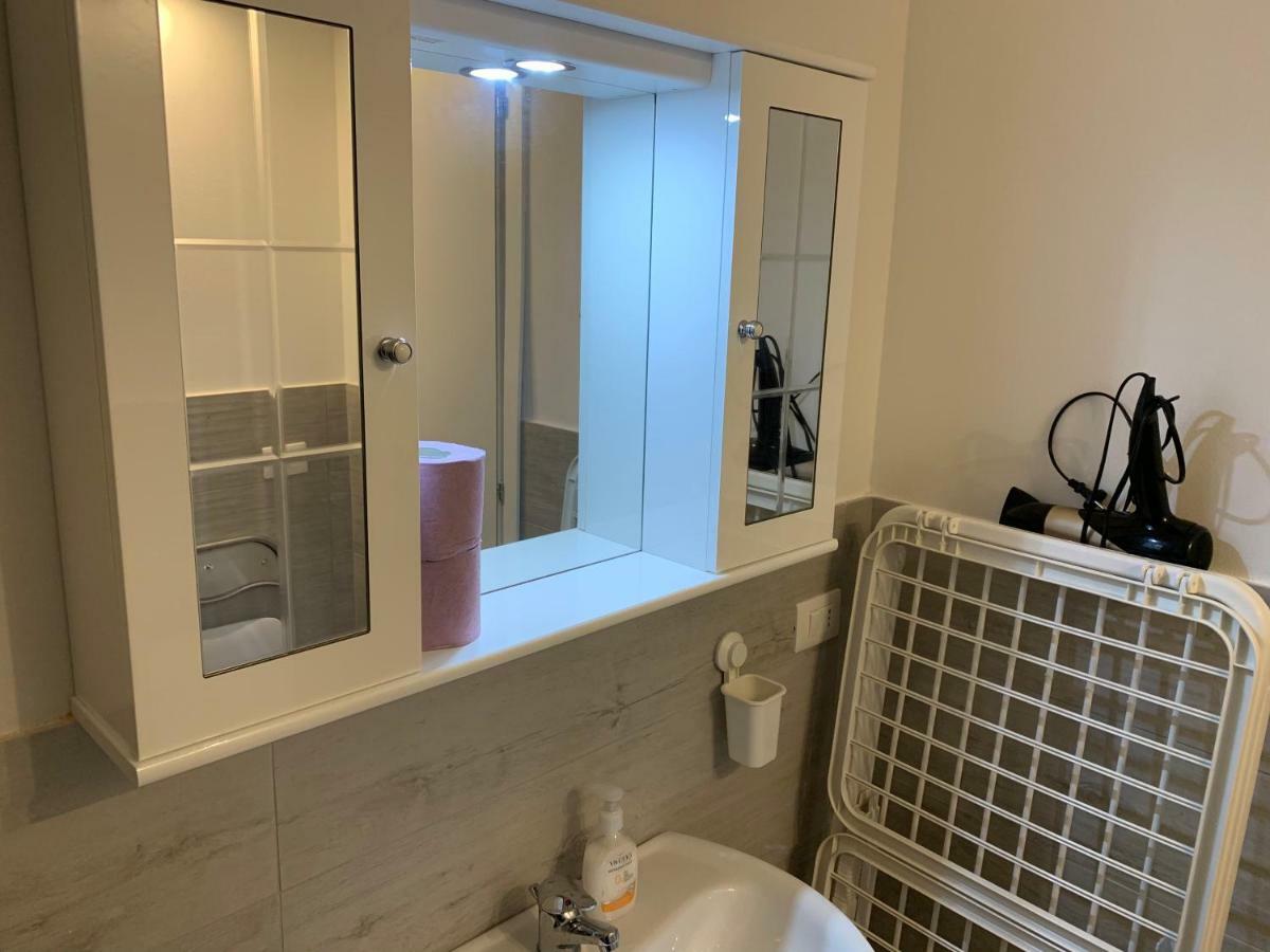 Deni'S Apartments Per 4 Siraküza Dış mekan fotoğraf