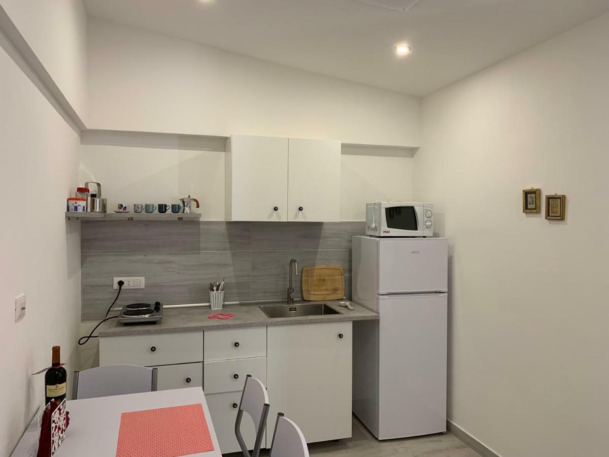 Deni'S Apartments Per 4 Siraküza Dış mekan fotoğraf