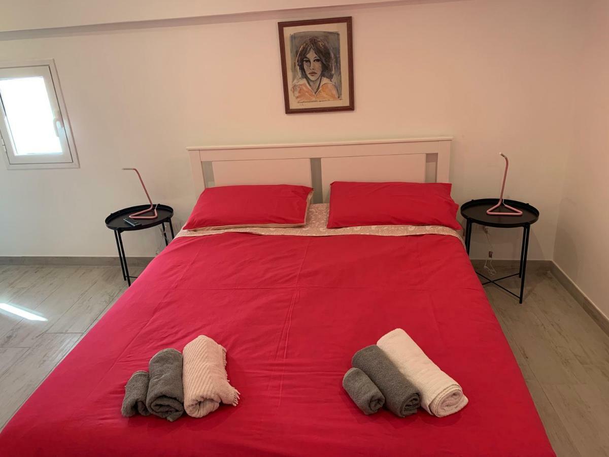 Deni'S Apartments Per 4 Siraküza Dış mekan fotoğraf