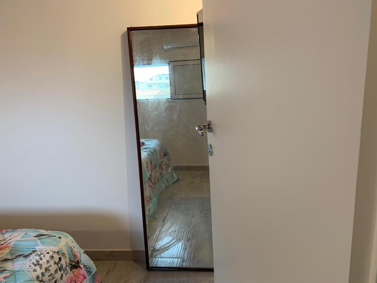 Deni'S Apartments Per 4 Siraküza Dış mekan fotoğraf